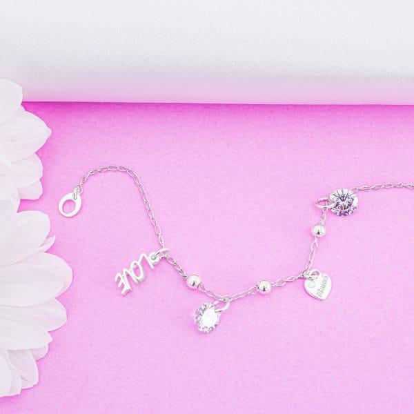Pulsera Corazon LOVE, MAMA, y Zirconia Circulo