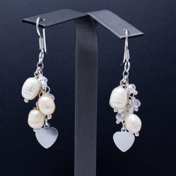 Aretes Perlas y Corazon