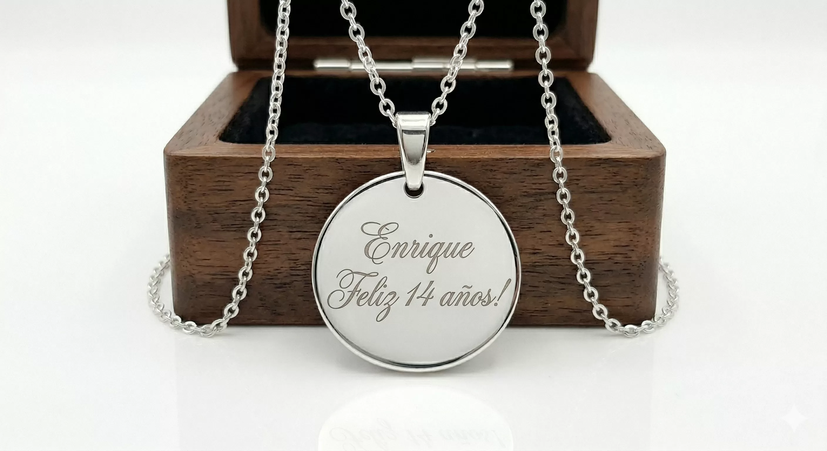 Anillo de plata colorido para cumpleaños
